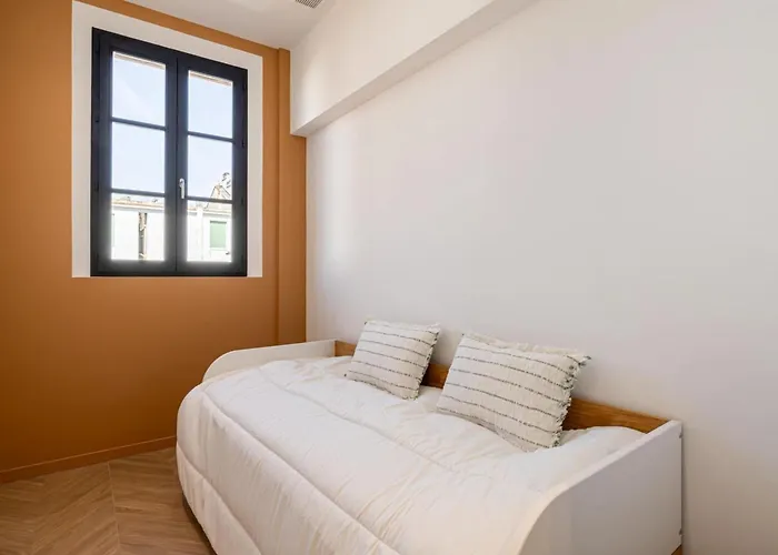 Ref 1993 - Center Renovated Cannes