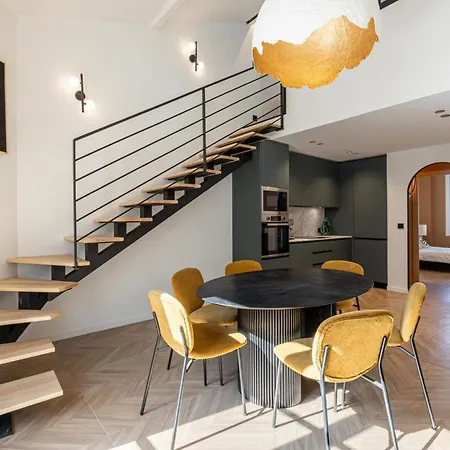 Ref 1993 - Center Renovated Lejlighed Cannes